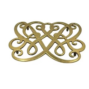 Salvamanteles Metálico Cuadrado Marroquí con Diseño de Cuatro Hojas Grises, Resistente al Calor, para Ollas y Sartenes, Mantel Geométrico - Product Image 6
