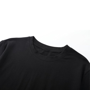 T-shirt pour homme à col rond, manches courtes, noir uni, en jersey de coton, coupe décontractée, tissu tricoté uni teint - Product Image 2