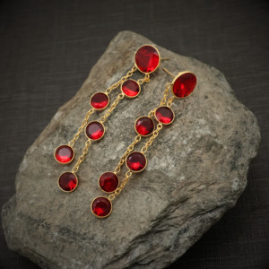 Pendientes Largos Chapados en Oro de 18K con Cadena y Gema de Cuarzo Granate Rojo para Mujer, Joyería al por Mayor - Regalo para Ella - Product Image 6