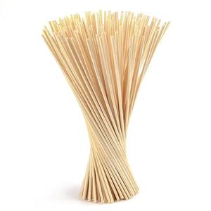 Bâtonnets diffuseurs de parfum décoratifs en rotin pour diffuseurs d'huiles essentielles et désodorisants - Product Image 1