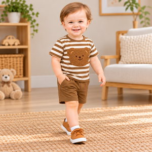 Ensemble t-shirt rayé et short pour tout-petits garçons, ensemble de vêtements d'été 2 pièces avec patch ours mignon - Product Image 5