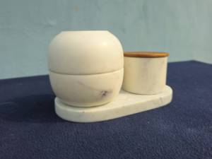 Juego de Quemadores de Incienso de Mármol con Caja Redonda y Tapa de Madera de Sándalo sobre Bandeja, Ecológico y Orgánico - Product Image 1