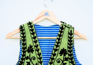 Veste bomber sans manches en coton tricoté respirant à broderie florale TNT, faite à la main, élégante, superposée, décontractée, pour l'automne - Product Image 3