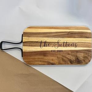 Planche à découper haut de gamme avec surface de coupe spacieuse, poignée ergonomique, boucle de suspension, conception sécurisée pour les couteaux, idéale pour la préparation et le service quotidiens - Product Image 6