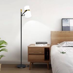 Lampe de sol d'angle minimaliste avec LED blanc chaud pour la décoration de petits espaces - Product Image 1