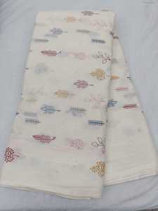 Tela de Algodón Puro de Diseño con Bordado de Alta Calidad, 65 GSM, Material con Hilo Floral para Prendas Étnicas y Moda de Boutique - Product Image 2