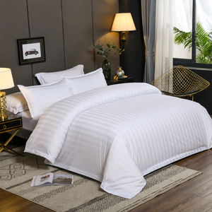 Parure de lit d'hôtel rayée blanche 4 pièces 100% coton 300TC Housse de couette Taies d'oreiller Drap-housse Style moderne Toutes saisons - Product Image 4