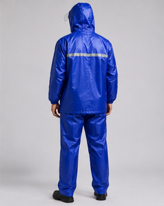 Traje Impermeable Azul para Hombre, Chaqueta y Pantalones de Poliéster con Costuras Selladas, Manga Larga, Logotipo Personalizado en la Parte Delantera, para Todas las Estaciones - Product Image 3