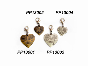 Llavero en Forma de Corazón con Patrón de Amor en Relieve, Chapado en Oro y Plata PP13001 PP13002 PP13003 PP13004 - Product Image 1
