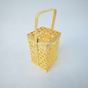 Cesta de Almacenamiento de Bambú Natural Hecha a Mano, Diseño Cuadrado Tejido con Asa para Alimentos y Decoración del Hogar - Product Image 4