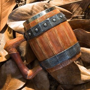 Tasse en bois traditionnelle en forme de baril, gobelet artisanal avec poignée en bois sculptée, finition lisse, écologique, compatible lave-vaisselle - Product Image 4