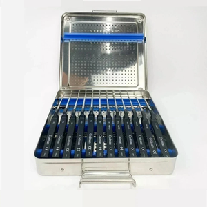 Lot de 14 curettes cervicales Codman Microdiscectomy Karlin avec plateau - Product Image 1