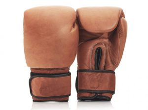 Gants de boxe MMA personnalisés en cuir véritable avec fermeture auto-agrippante, anti-humidité, en cuir de vachette blanc et noir - Product Image 3
