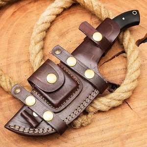 Couteau de chasse artisanal Tracker en acier au carbone avec lame thermolaquée et manche en micarta blanc - Product Image 6
