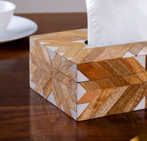 Moderna Caja de Almacenamiento de Pañuelos de Resina, Portapañuelos Decorativo con Acabado Elegante y Artesanía de Primera Calidad - Product Image 2