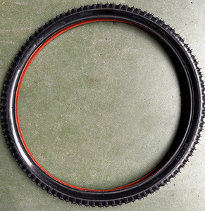 Pneu de vélo à chambre à air en caoutchouc naturel de haute qualité KUMA 2026, fabriqué au Vietnam, modèle 26x1x3-8, garantie 12 mois, idéal pour le trekking - Vente chaude - Product Image 5