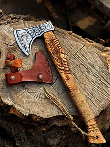 Hache de Bûcheron Forgée à la Main, Lame en Acier à Haute Teneur en Carbone, Manche en Bois, Lame de 3 5/8 pouces, Étui en Cuir, Garantie de 3 Ans - Product Image 6