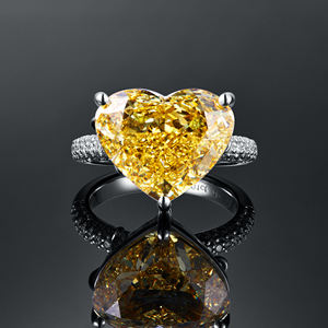 Anillo de Compromiso AMBER JEWELS T-37 con Diamante Amarillo Corte Corazón, Oro Sólido de 18K, Certificado IGI, Engaste de Garras, Unisex, Romántico y Elegante - Product Image 1
