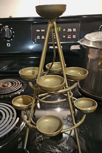 Hot selling Custom Multi-Tier <b>Brass</b> Tone Metal Tealight Holder Pyramid Style <b>Candlestick</b> Stand Tabletop Centerpiece Decor - Product Image 4