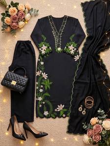 Ensemble Salwar en soie romaine lourde brodée de fleurs, coupe ajustée, longueur standard, avec dupatta, tenue traditionnelle indienne et pakistanaise pour femmes, idéal pour les fêtes. - Product Image 6