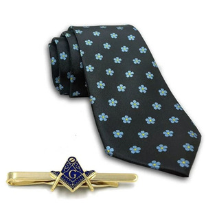 Corbata masónica clásica de seda negra con estampado del símbolo masónico en oro, tejido satinado, para uso formal de negocios y otros propósitos. - Product Image 6