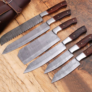 Ensemble de couteaux de cuisine en acier Damas au design unique, couteaux de cuisine durables avec motif de couches d'acier naturel et construction robuste - Product Image 1