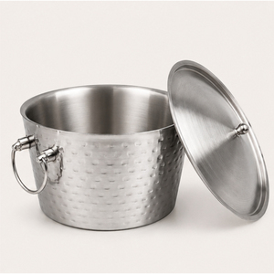 Seau à glace en acier inoxydable martelé avec couvercle, bac à glace avec poignées, grand refroidisseur de boissons argenté pour bars, hôtels et événements traiteur - Product Image 1