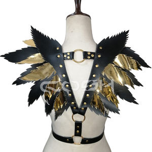 Harnais de corps noir et or avec accents dorés métalliques - Product Image 2