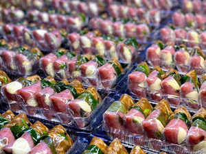 เนื้อหมูหมักเวียดนามแช่แข็ง (เน็มชัว) – ผู้จัดจำหน่ายขนมขบเคี้ยวแบบดั้งเดิมพร้อมรับประทานจากเวียดนาม - Product Image 5