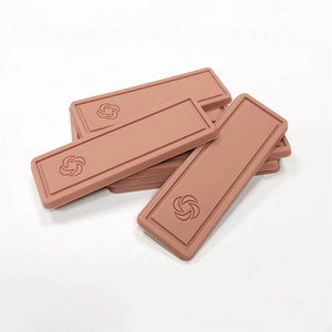 Parches Termoadhesivos Personalizados para Ropa, Letras 2D y 3D, Logotipos en Relieve, Parches de Silicona, PVC y Goma para Bolsas - Product Image 1