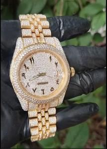 Reloj de diamantes de diseñador de la mejor calidad para mujer con bisel de cristal para fiestas nocturnas disponible al mejor precio del mercado. - Product Image 3