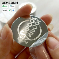 Placas de Identificación de Aluminio Anodizado con Revestimiento Adhesivo, Impresas en Serigrafía de Dos Colores, con Relieve y Acabado Cepillado Personalizado para Válvulas de Bombas Industriales