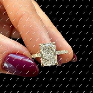 Bague la plus vendue pour femmes, finition polie, idéale pour mariage, fiançailles, soirée, disponible au meilleur prix - Product Image 2