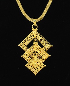 Collier de mode pendentif bijoux en or Dubaï africain plaqué or ensemble de bijoux de mode européenne traditionnelle africaine - Product Image 2