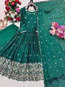 เปิดตัวชุดเดรส Anarkali ดีไซน์ใหม่ทันสมัยสำหรับงานเทศกาล งานปาร์ตี้ งานแต่งงาน งาน Diwali พร้อมงานปักเลื่อมและงานปักลายแบบ Reverser - Product Image 5