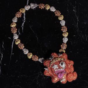 Colgante de Plata Personalizado Estilo Hip Hop con Diseño 3D de Animal de Dibujos Animados y Sol, con Diamantes Helados y Nano Rodio, con Moissanita, de la marca Art Icon - Product Image 3