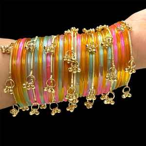 Ensemble de bracelets Churiyan géométriques tendance en argent plaqué or et perles multicolores, style cachemiri, pour mariages et fêtes, pour femmes, de qualité supérieure - Product Image 4