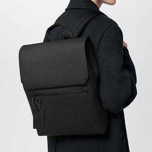 Sac de voyage tendance de grande capacité avec bandoulière réglable et matériau durable - Product Image 5