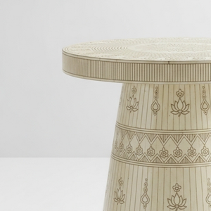 Table d'appoint de luxe industrielle en MDF haut de gamme, avec incrustation Meena et motif lotus artisanal, également utilisable comme tabouret d'appoint décoratif pour l'école, vente en gros - Product Image 5