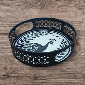 Plateau en métal traditionnel avec impression émail Pichwai, porte-bougie, design Art Déco - Product Image 1