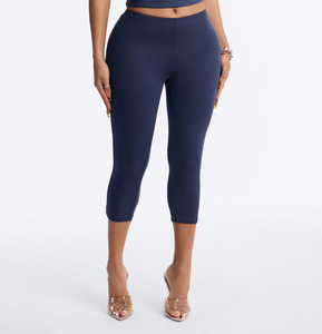 Leggings cortos de cintura alta, color sólido, tejido elástico, para mujer, talla grande, ropa informal, leggings de yoga para mujer - Product Image 1