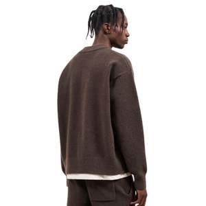 Pull en tricot côtelé marron élégant pour hommes et femmes, chaud, doux, de qualité supérieure, col rond, confortable, tendance pour l'hiver - Product Image 5