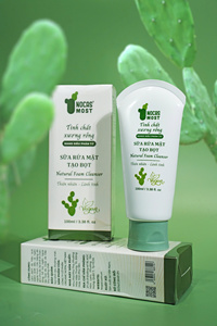 Nocas Most 100g Gel Limpiador Transparente Verde para Uso Diario, Limpieza Profunda, Limpiador Facial Suave con Extracto de Nopalea, Cactus y Pomelo - Product Image 2