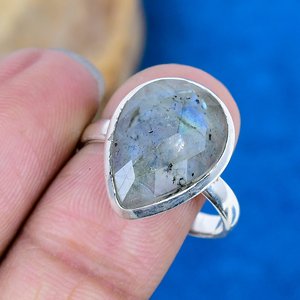 Natural <b>Labradorite</b> Pear Shape Gemstone <b>Ring</b> Handmade 925 Sterling Silver - Product Image 3