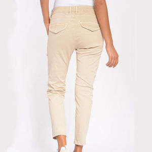Pantalones Cargo Beige para Mujer, Cintura Media, Estilo Utilitario, Largo al Tobillo, Corte Regular, Cierre de Botones, Bolsillos - Product Image 3