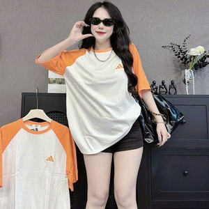 T-shirt mignon Mickey pour femmes - Tissu en coton doux et respirant, style décontracté, parfait à porter avec des jeans, des jupes ou des shorts - Product Image 6