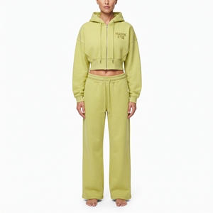 Ensemble de survêtement deux pièces pour femme, sweat à capuche court entièrement zippé à épaules tombantes et manches longues en molleton de coton, et pantalon de jogging à jambes larges - Product Image 3