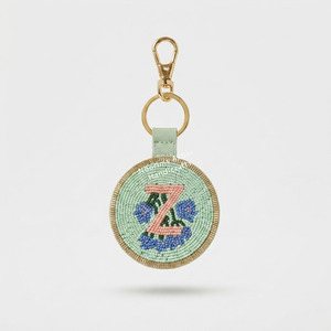 Colgante de bolso y llavero artesanal con diseño de rebanada de pizza bordada con peporones, accesorio divertido con temática de comida, venta al por mayor - Product Image 2