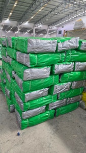 Lona Impermeable Verde y Plateada para Uso en Exteriores, Tejido No Tejido Teñido Liso de Peso Medio - Product Image 3