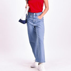 Jeans de Mezclilla Oversize para Mujer, Corte Relajado, Pierna Ancha, Botones, Cintura Media, Estilo Vintage, 100% Algodón, Fabricante OEM al por Mayor - Product Image 4